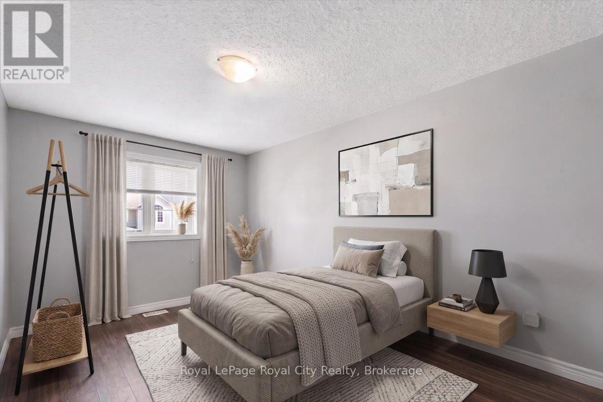 












25 - 1498 GORDON STREET

,
Guelph (Pineridge/Westminster Woods),




Ontario
N1L1C8

