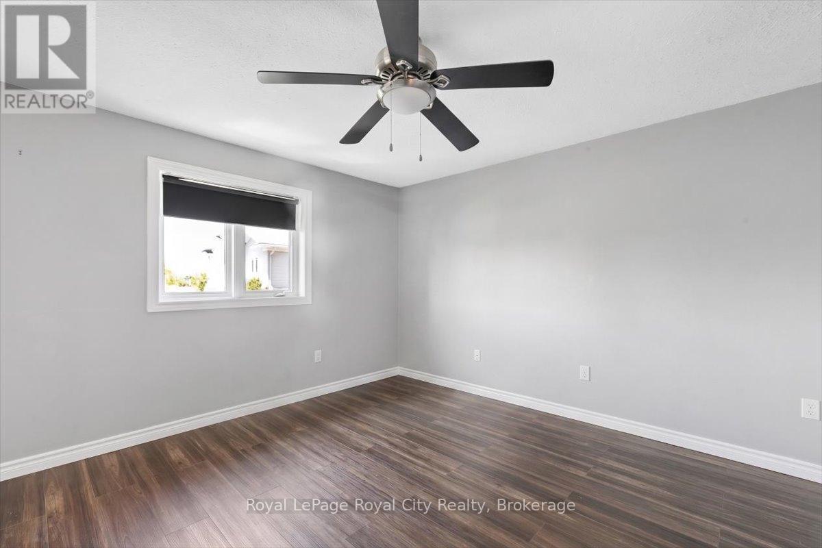 












25 - 1498 GORDON STREET

,
Guelph (Pineridge/Westminster Woods),




Ontario
N1L1C8

