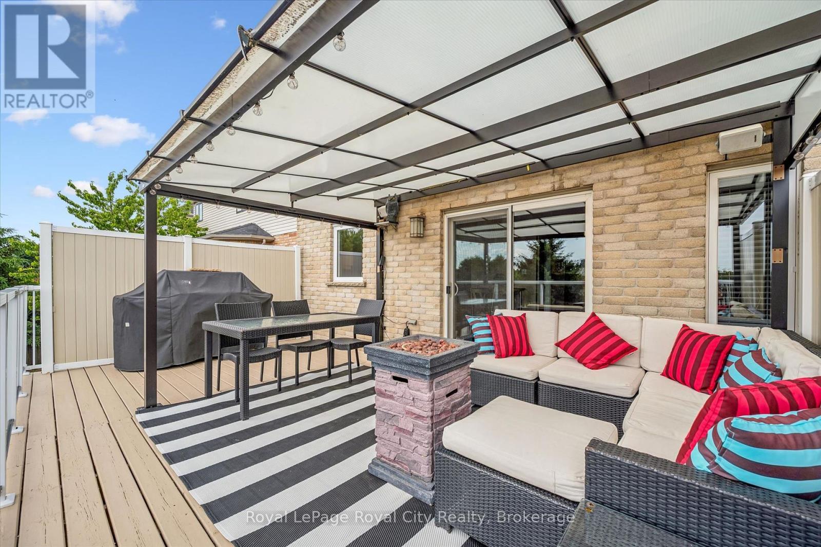 












87 LAW DRIVE

,
Guelph (Grange Road),




Ontario
N1E7J7

