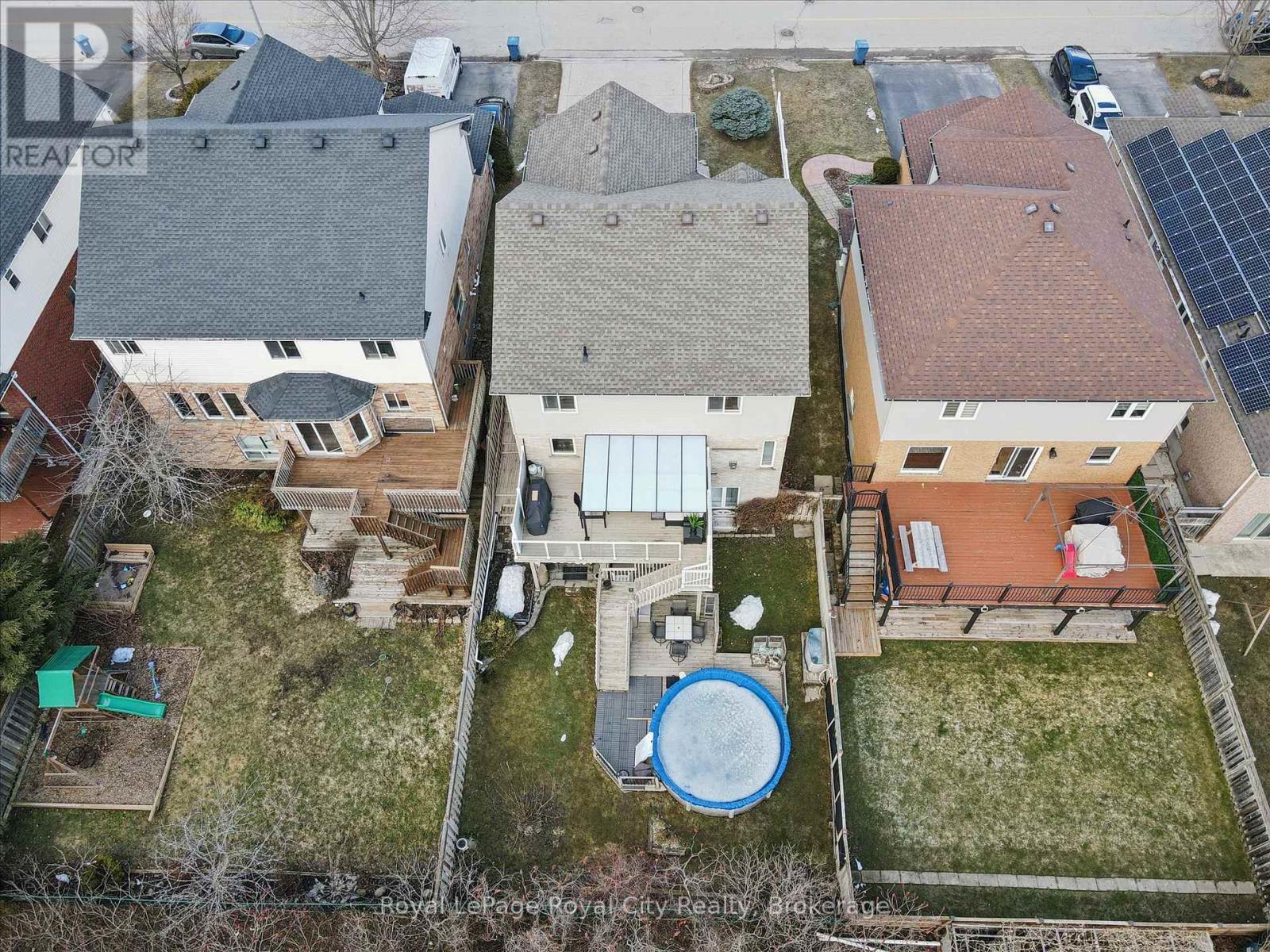 












87 LAW DRIVE

,
Guelph (Grange Road),




Ontario
N1E7J7

