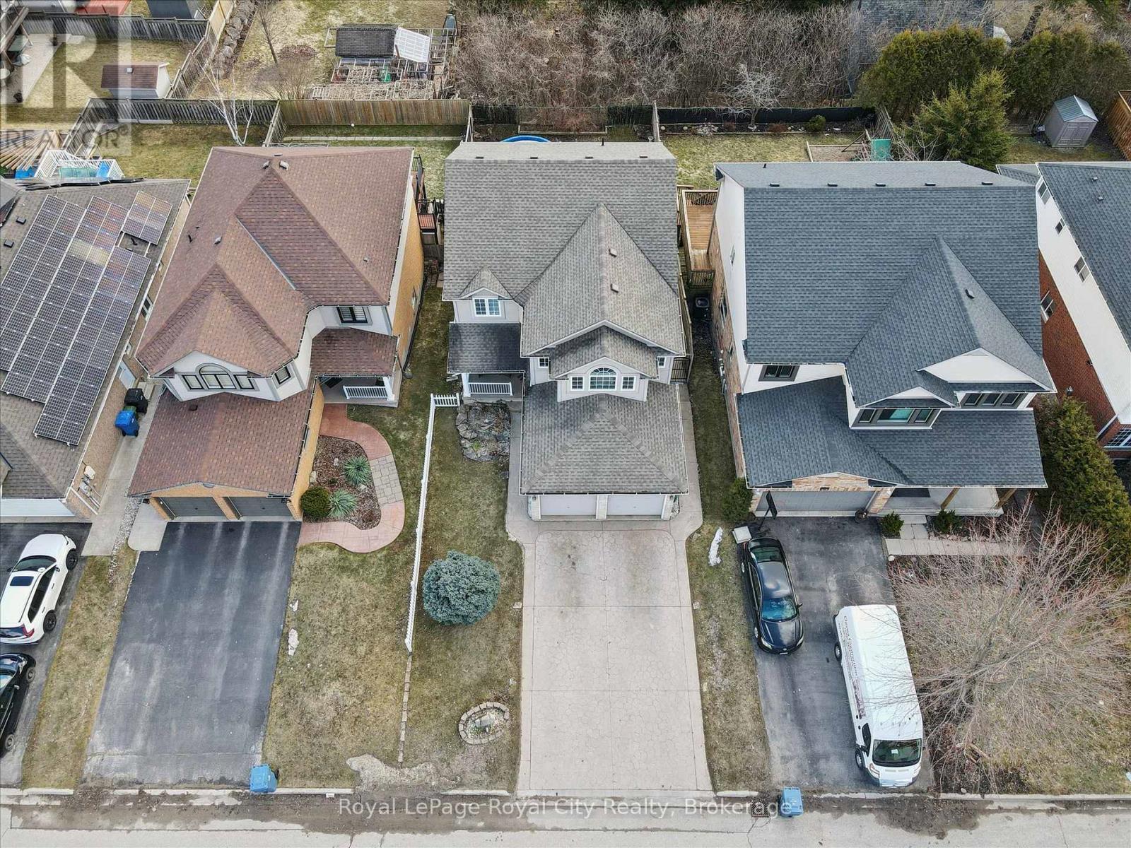 












87 LAW DRIVE

,
Guelph (Grange Road),




Ontario
N1E7J7

