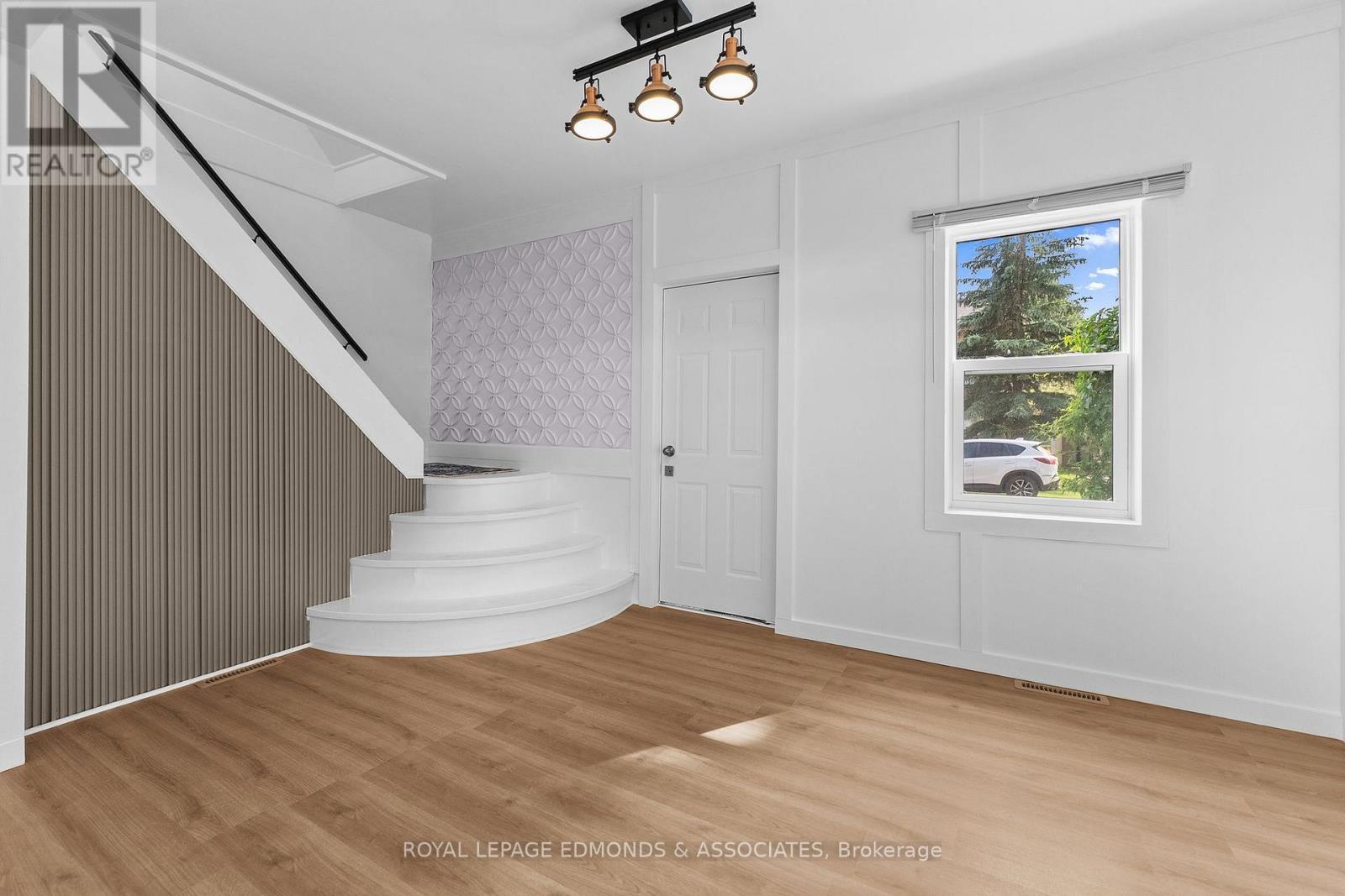 












663 FISCHER STREET

,
Pembroke,




Ontario
K8A6K4

