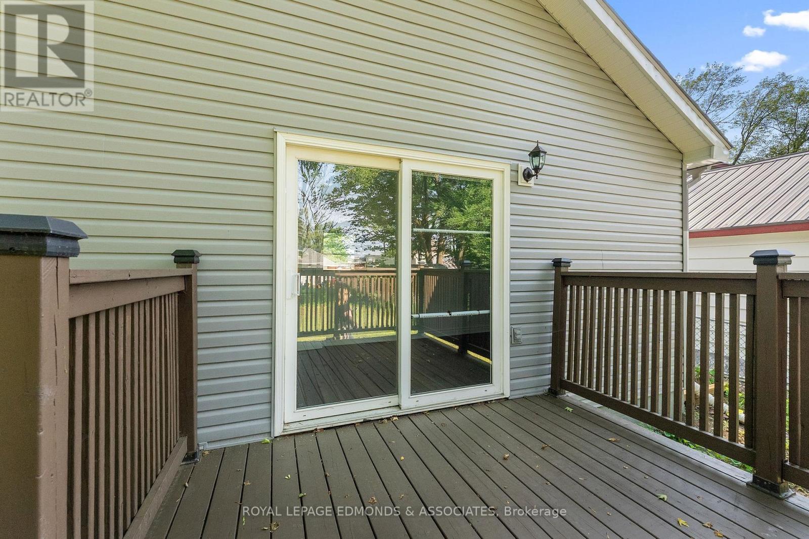 












663 FISCHER STREET

,
Pembroke,




Ontario
K8A6K4

