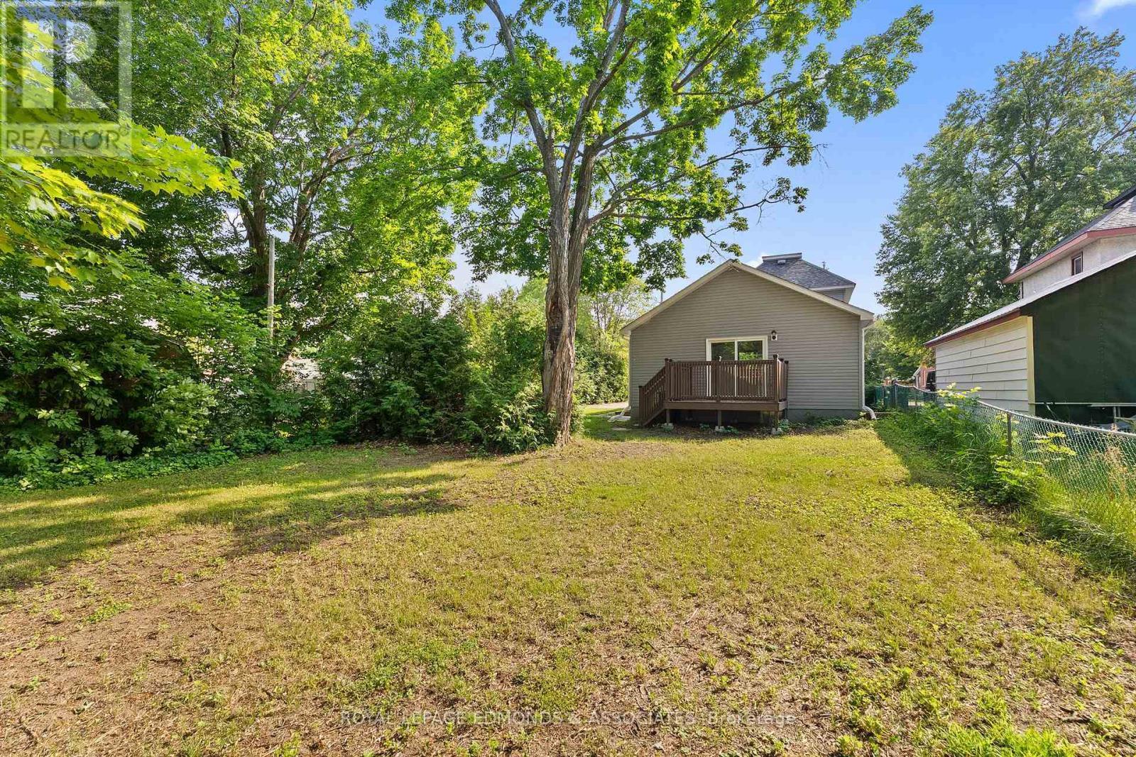 












663 FISCHER STREET

,
Pembroke,




Ontario
K8A6K4

