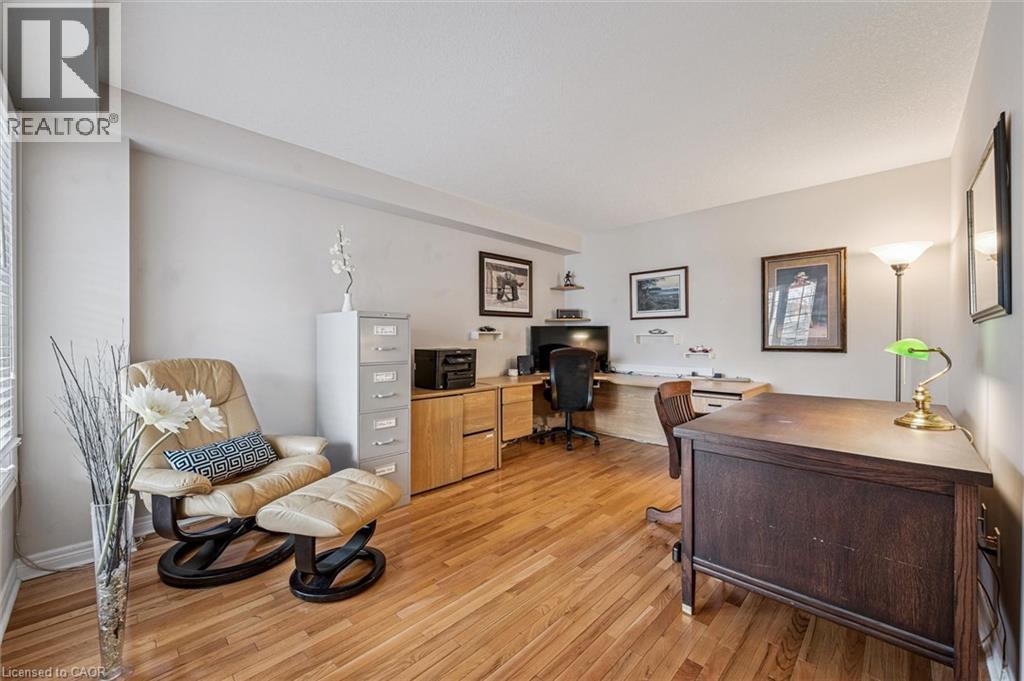 












87 LAW Drive

,
Guelph,




Ontario
N1E7J7

