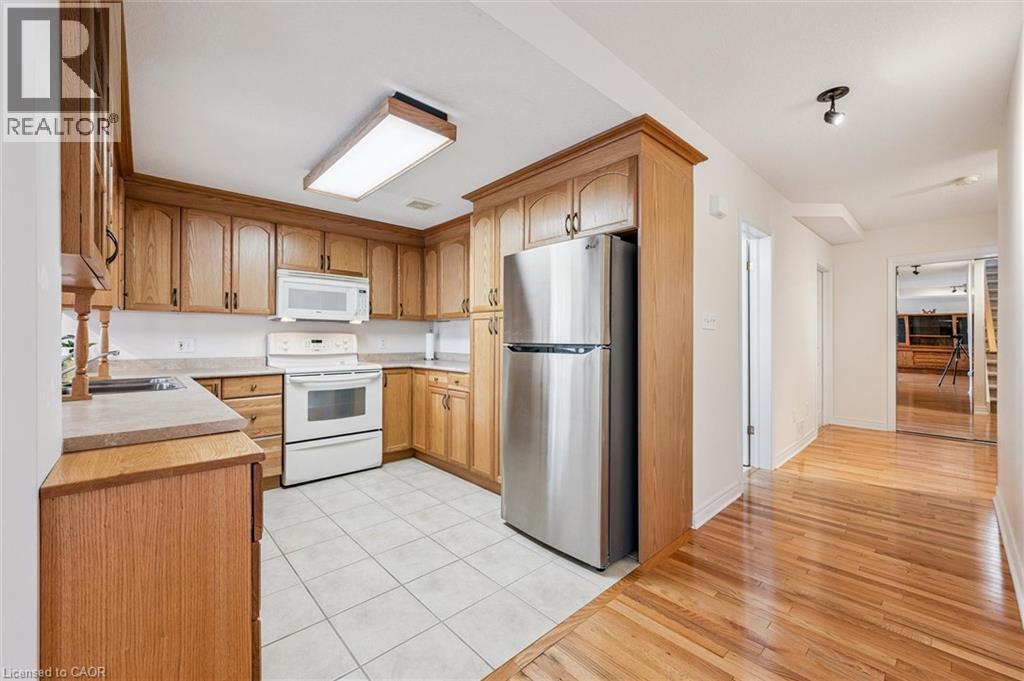 












87 LAW Drive

,
Guelph,




Ontario
N1E7J7

