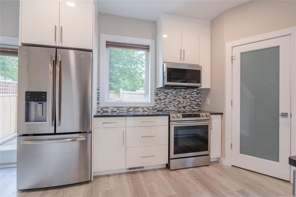 












5715 Roblin Boulevard

,
Winnipeg,




Manitoba
R3R0G8

