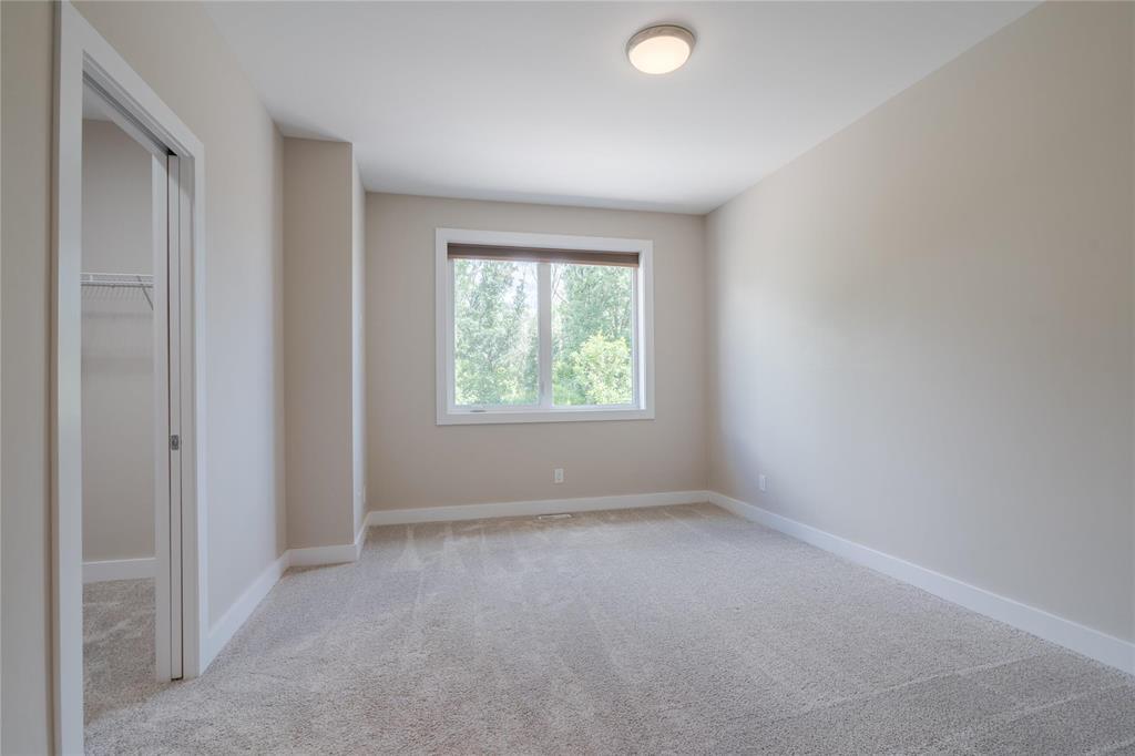 












5715 Roblin Boulevard

,
Winnipeg,




Manitoba
R3R0G8

