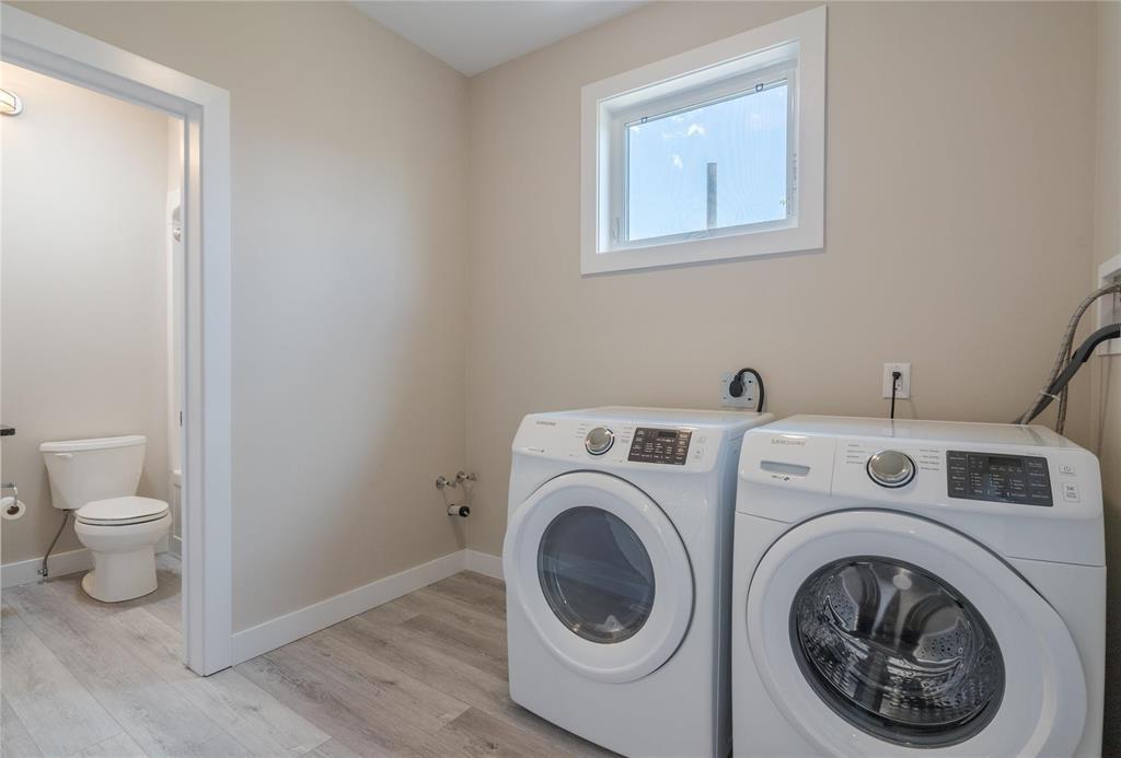 












5715 Roblin Boulevard

,
Winnipeg,




Manitoba
R3R0G8

