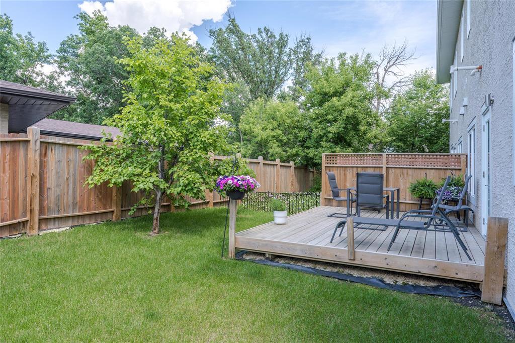 












5715 Roblin Boulevard

,
Winnipeg,




Manitoba
R3R0G8

