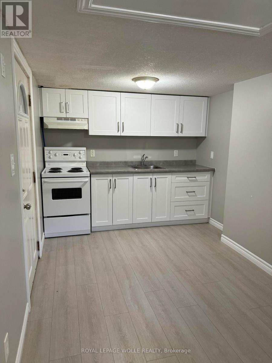 












77 CEDAR STREET S

,
Kitchener,




Ontario
N2G3L6

