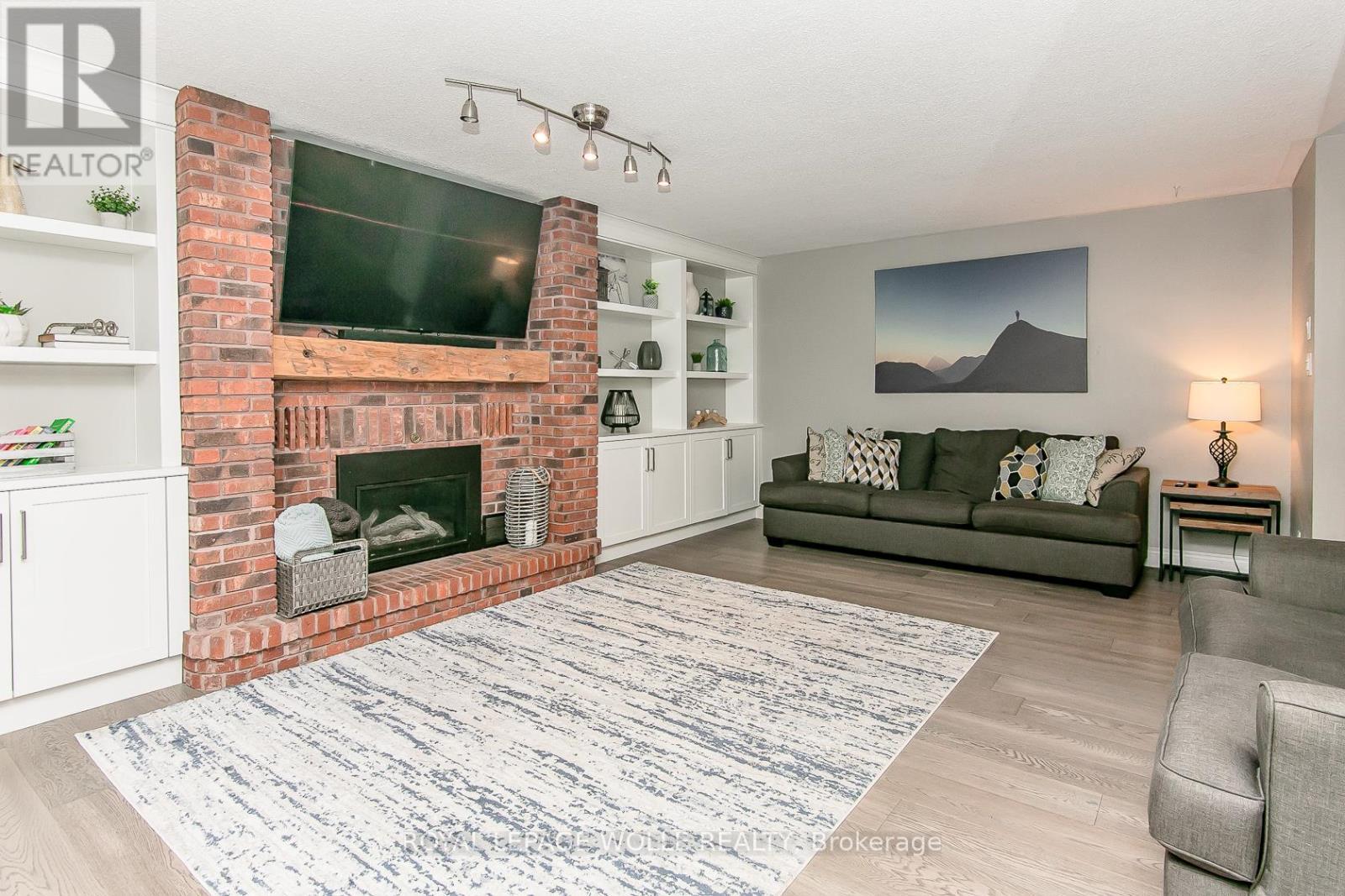 












1774 OLD MILL ROAD

,
Kitchener,




Ontario
N2P1Z5

