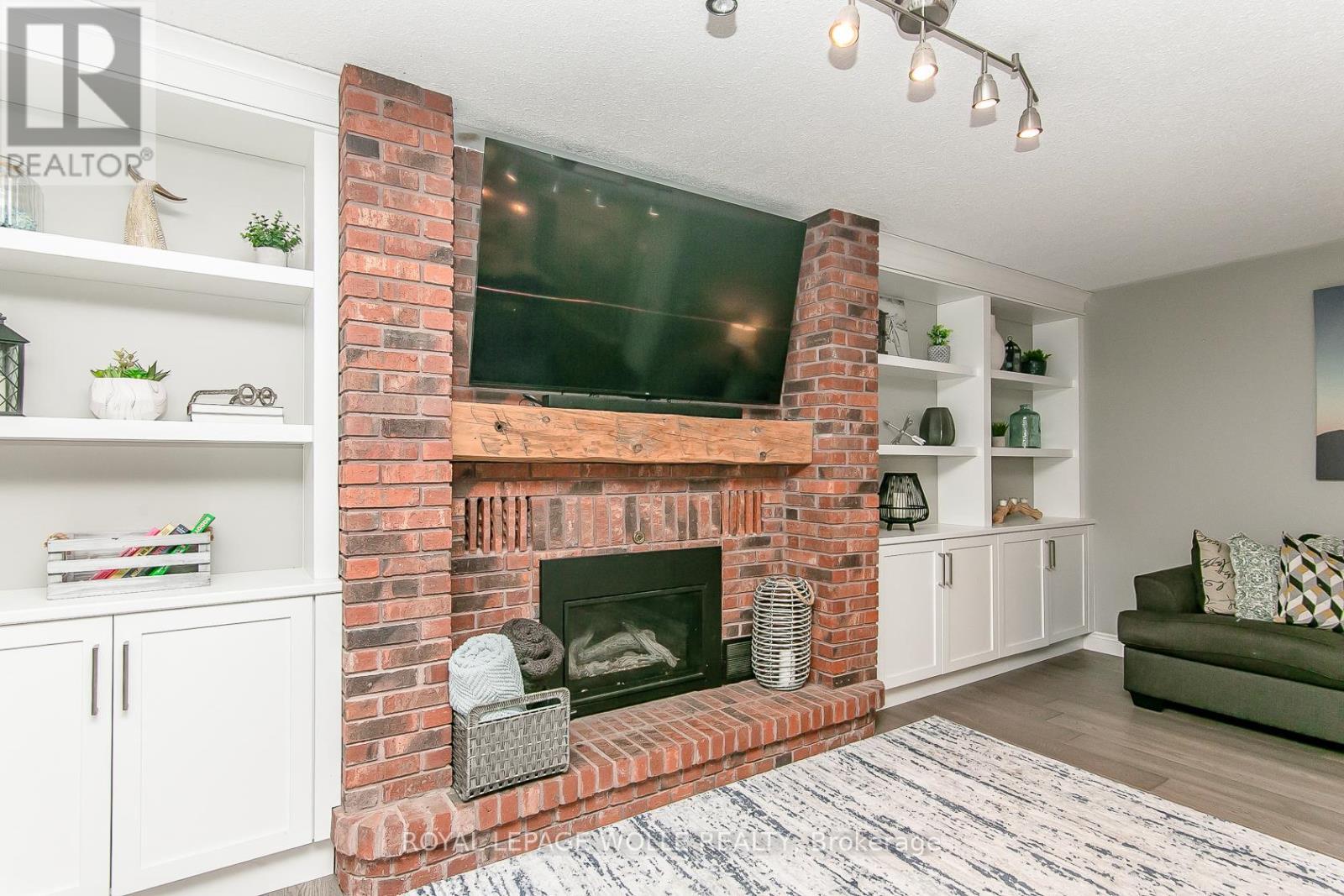 












1774 OLD MILL ROAD

,
Kitchener,




Ontario
N2P1Z5

