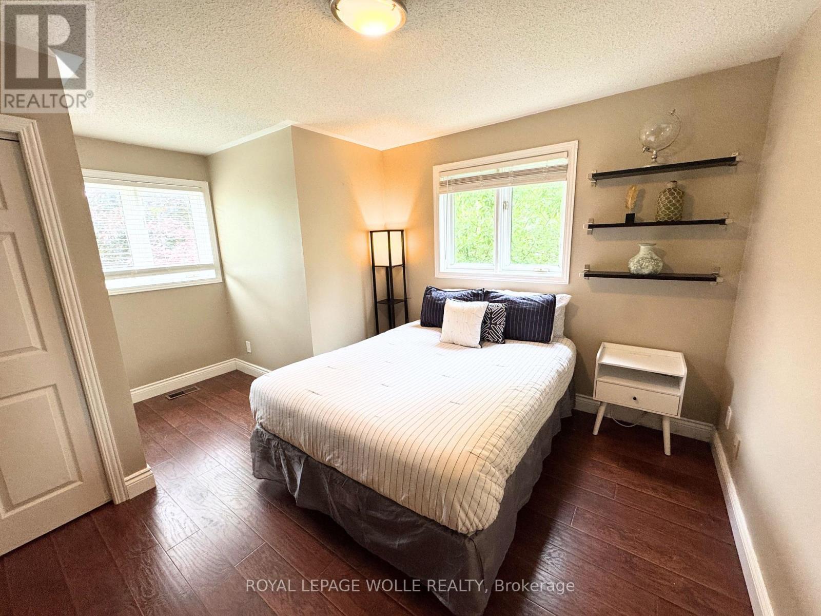 












1774 OLD MILL ROAD

,
Kitchener,




Ontario
N2P1Z5


