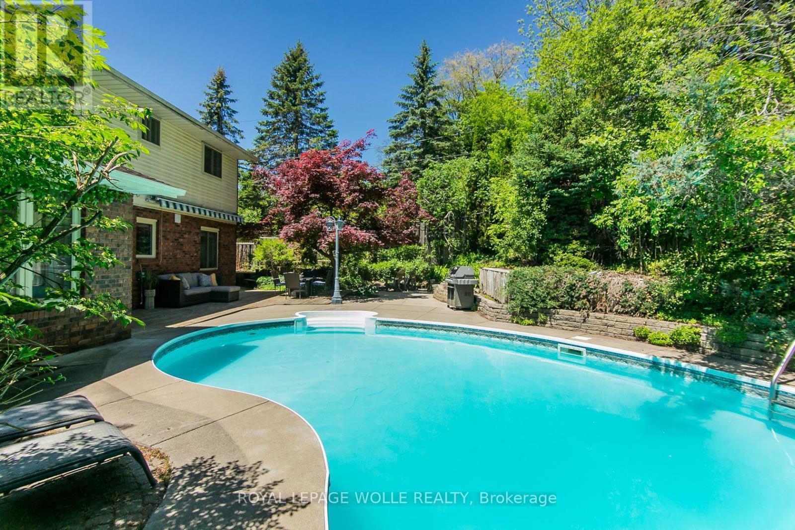 












1774 OLD MILL ROAD

,
Kitchener,




Ontario
N2P1Z5

