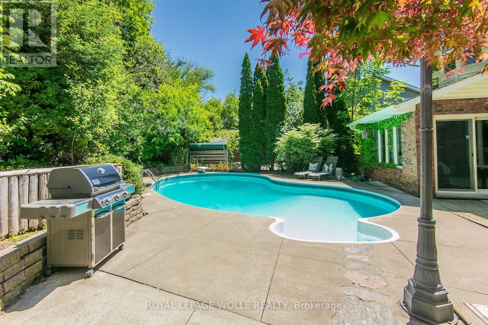 












1774 OLD MILL ROAD

,
Kitchener,




Ontario
N2P1Z5

