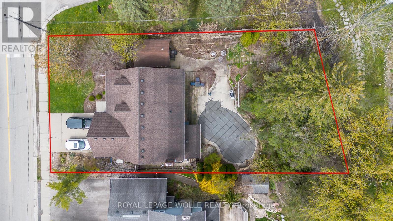 












1774 OLD MILL ROAD

,
Kitchener,




Ontario
N2P1Z5

