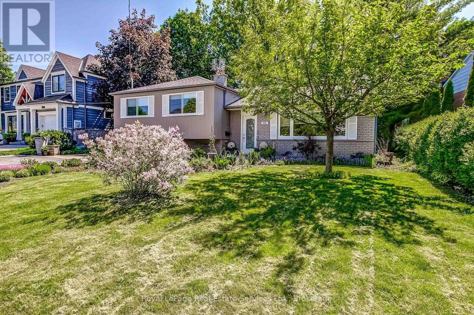 












556 TRAFFORD CRESCENT

,
Oakville (WO West),




Ontario
L6L3T3

