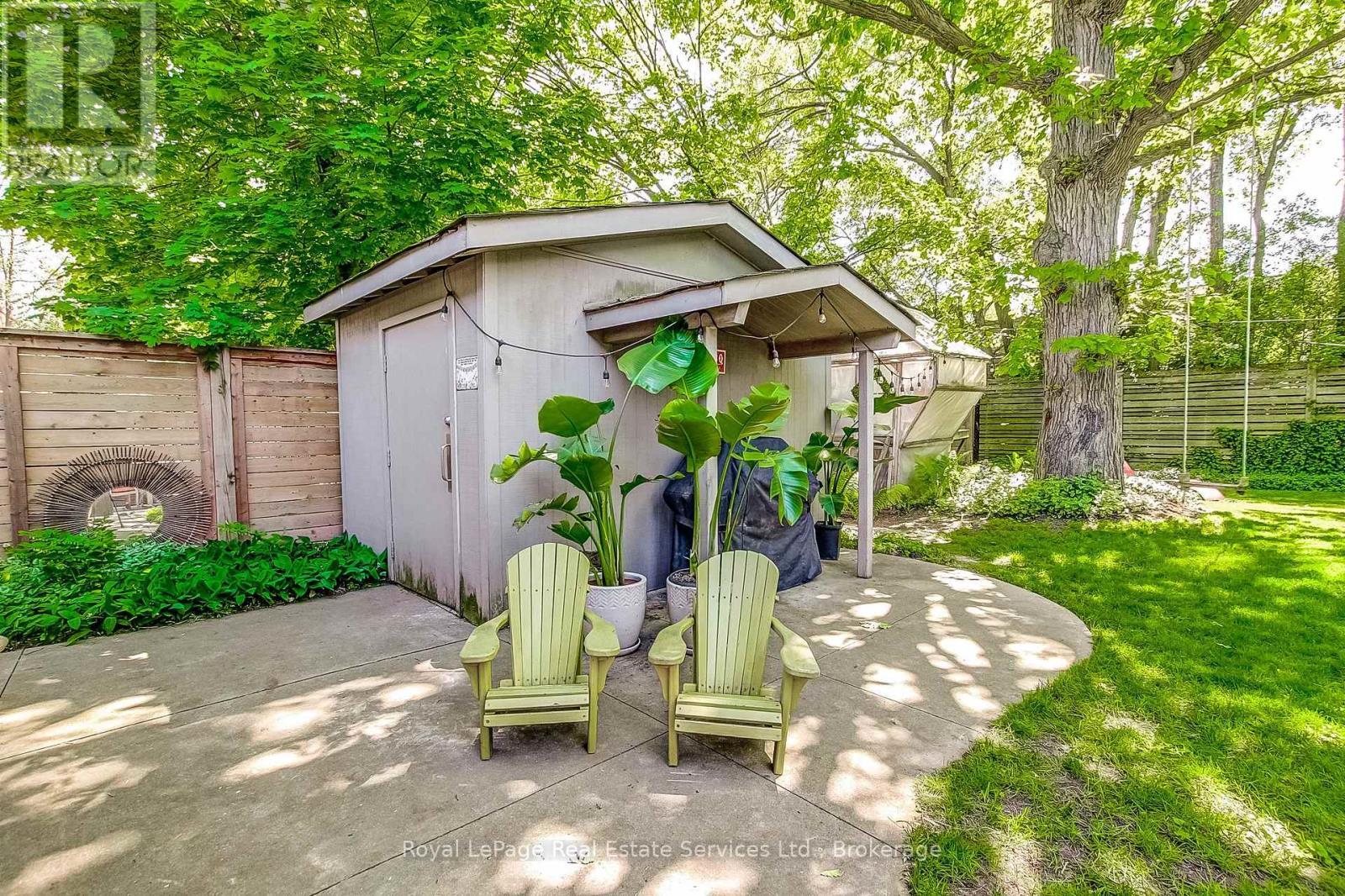 












556 TRAFFORD CRESCENT

,
Oakville (WO West),




Ontario
L6L3T3

