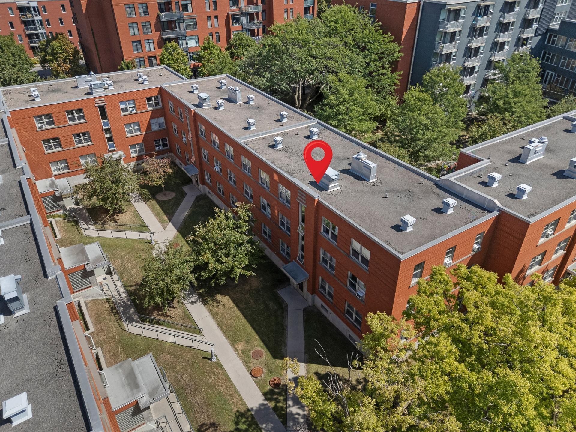









3911


Boul. Cavendish

, 2,
Montréal (Côte-des-Neiges/Notre-Dame-de-Grâce),




QC
H4B2N4

