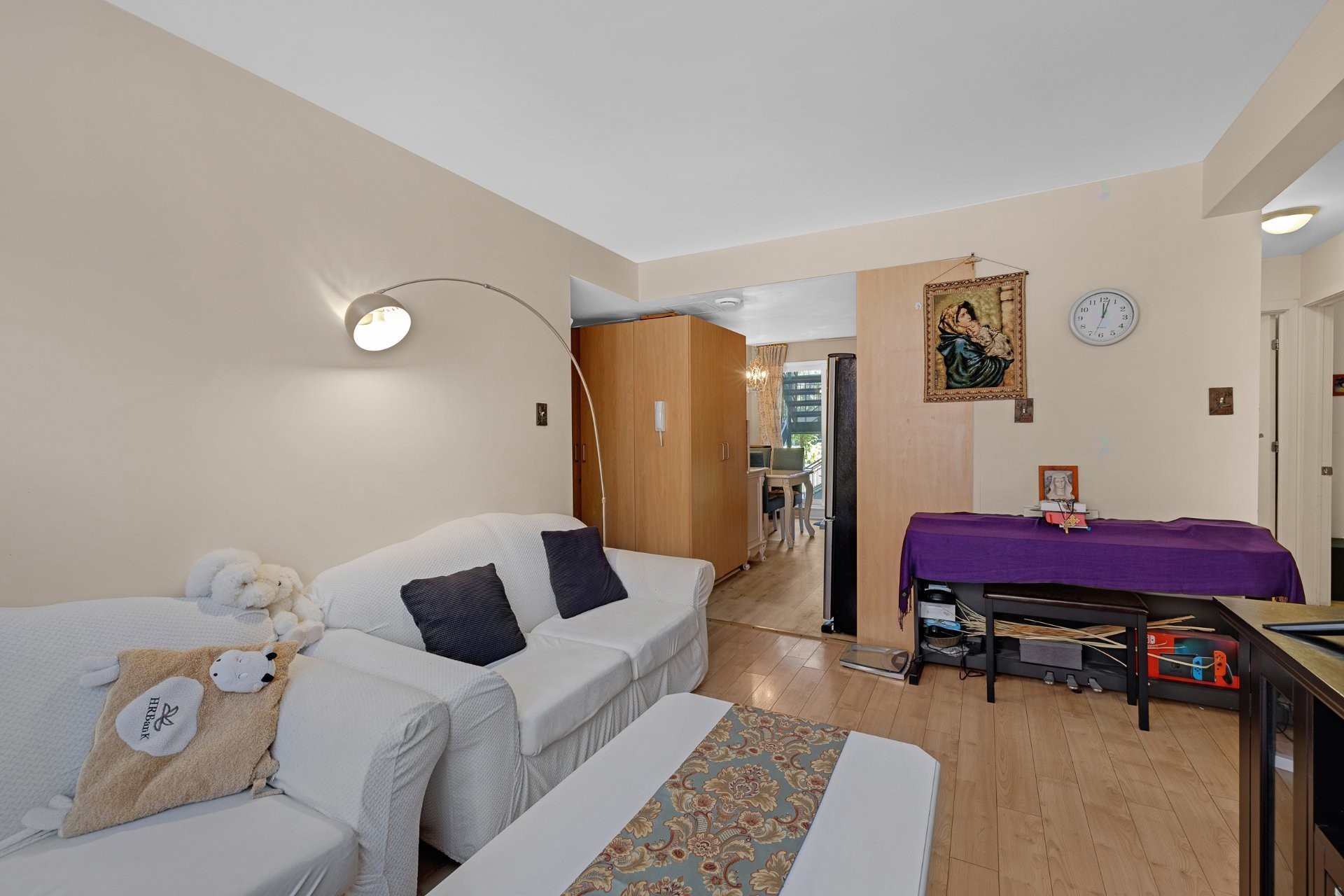 









3911


Boul. Cavendish

, 2,
Montréal (Côte-des-Neiges/Notre-Dame-de-Grâce),




QC
H4B2N4

