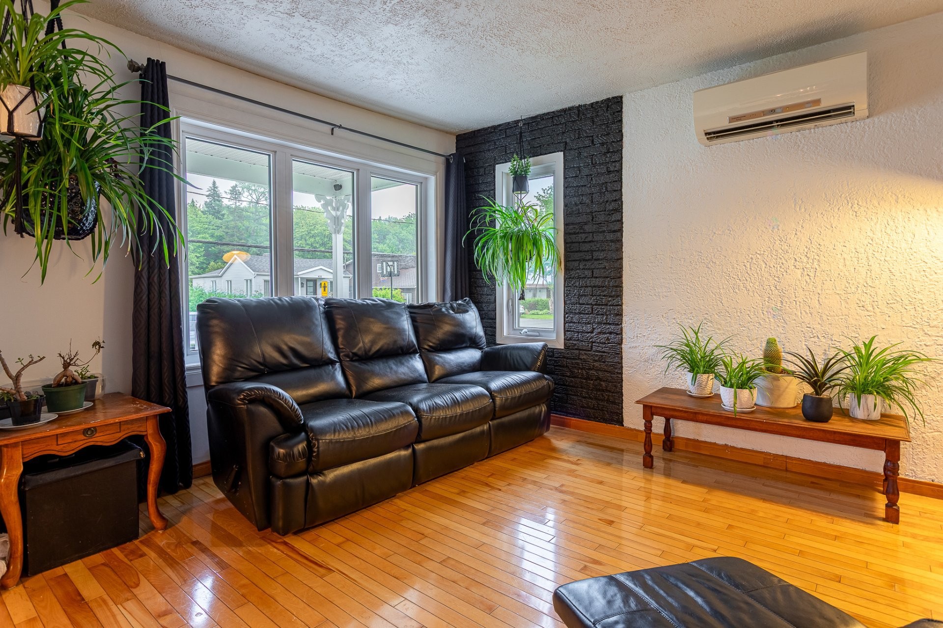 









421


Rue de l'Alouette

,
Shawinigan,




QC
G0X1L0

