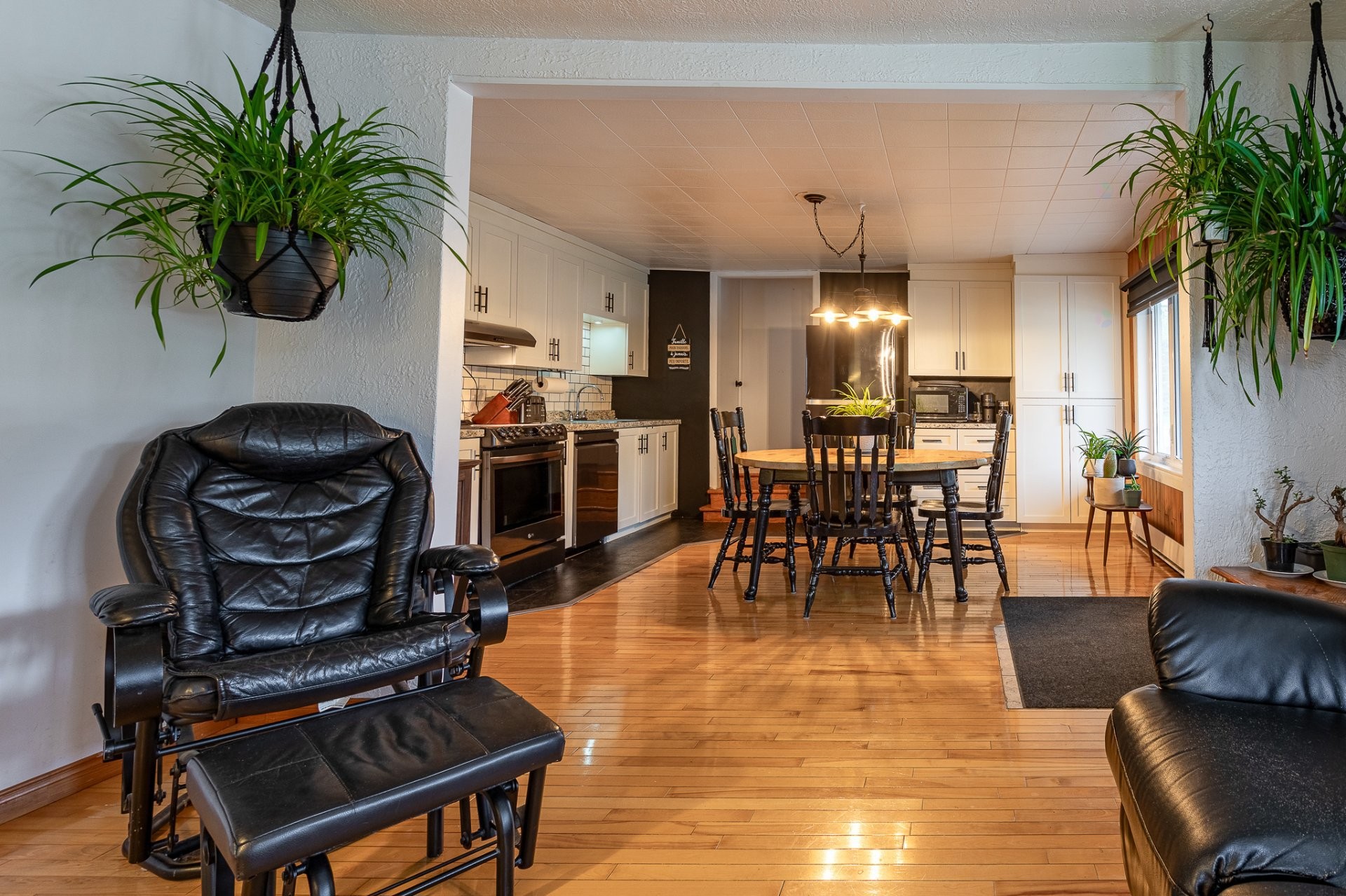 









421


Rue de l'Alouette

,
Shawinigan,




QC
G0X1L0

