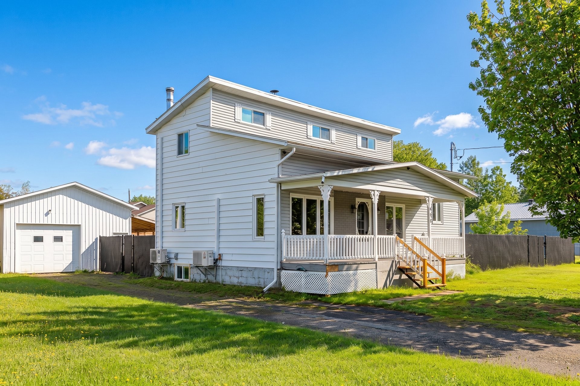 









421


Rue de l'Alouette

,
Shawinigan,




QC
G0X1L0

