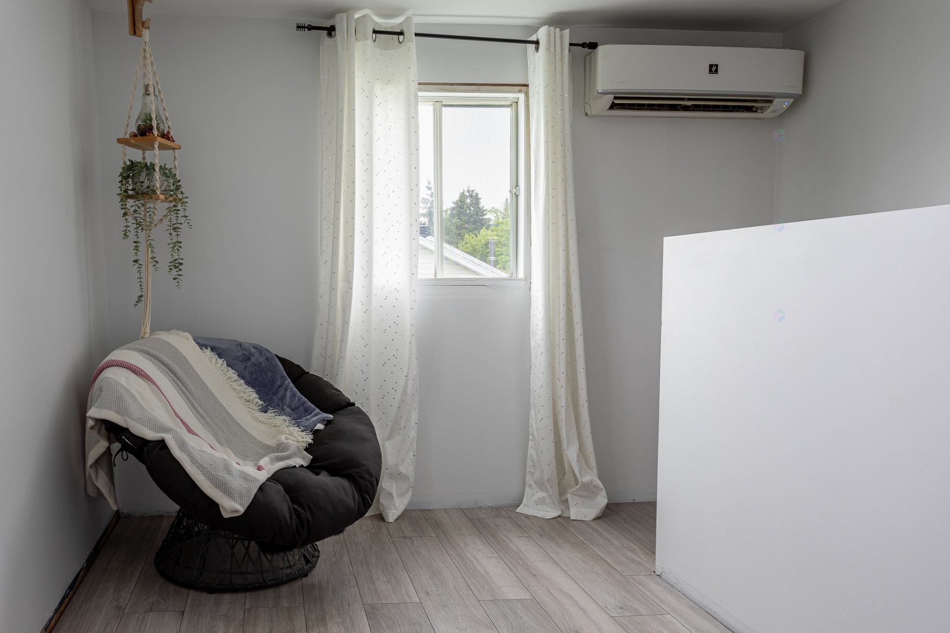 









421


Rue de l'Alouette

,
Shawinigan,




QC
G0X1L0

