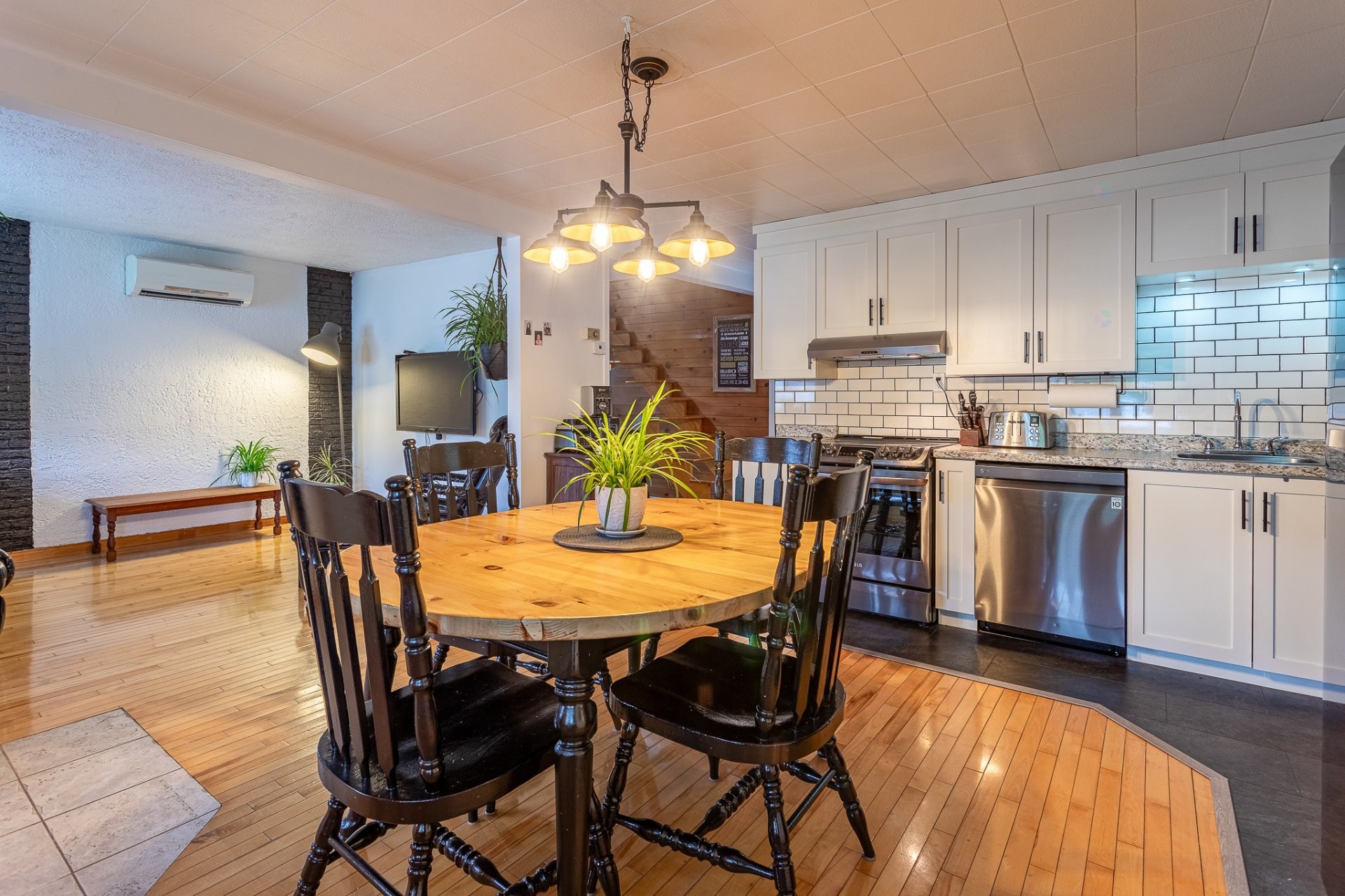 









421


Rue de l'Alouette

,
Shawinigan,




QC
G0X1L0

