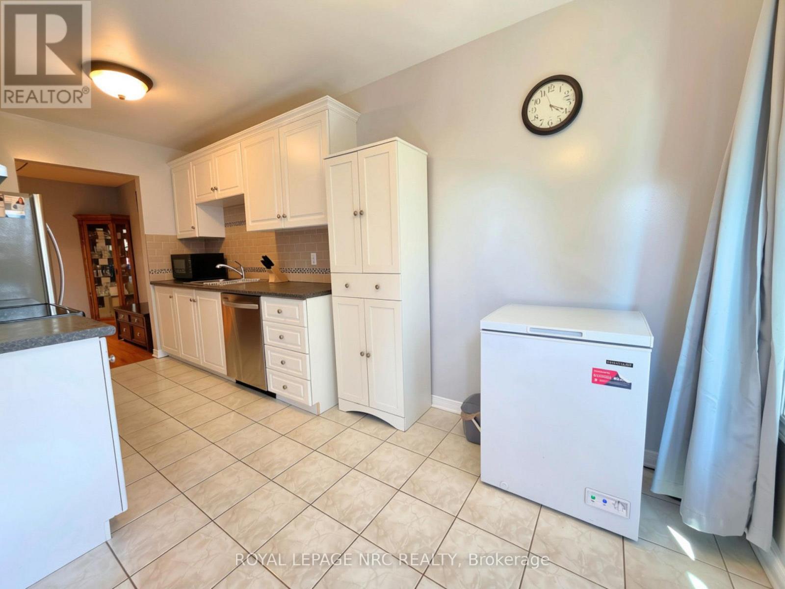 












28 - 5070 DRUMMOND ROAD

,
Niagara Falls (Cherrywood),




Ontario
L2E6E4

