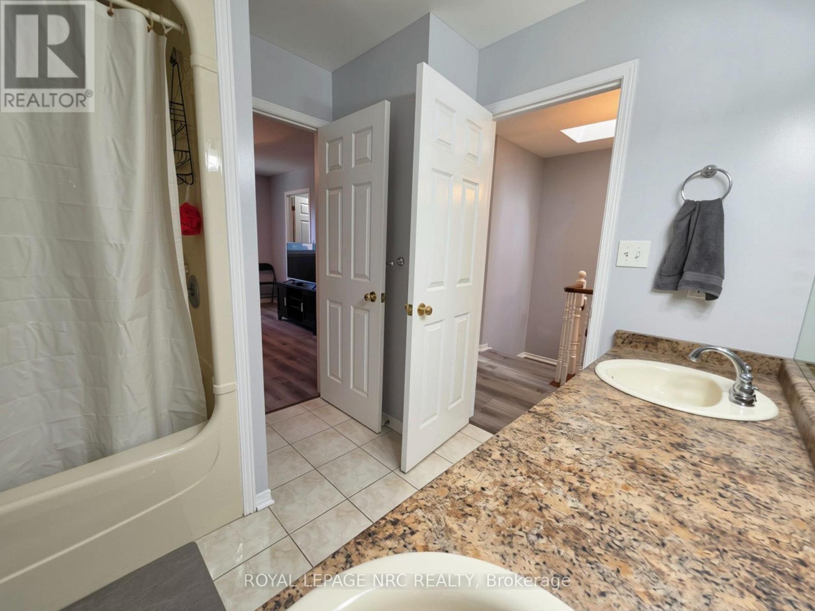 












28 - 5070 DRUMMOND ROAD

,
Niagara Falls (Cherrywood),




Ontario
L2E6E4

