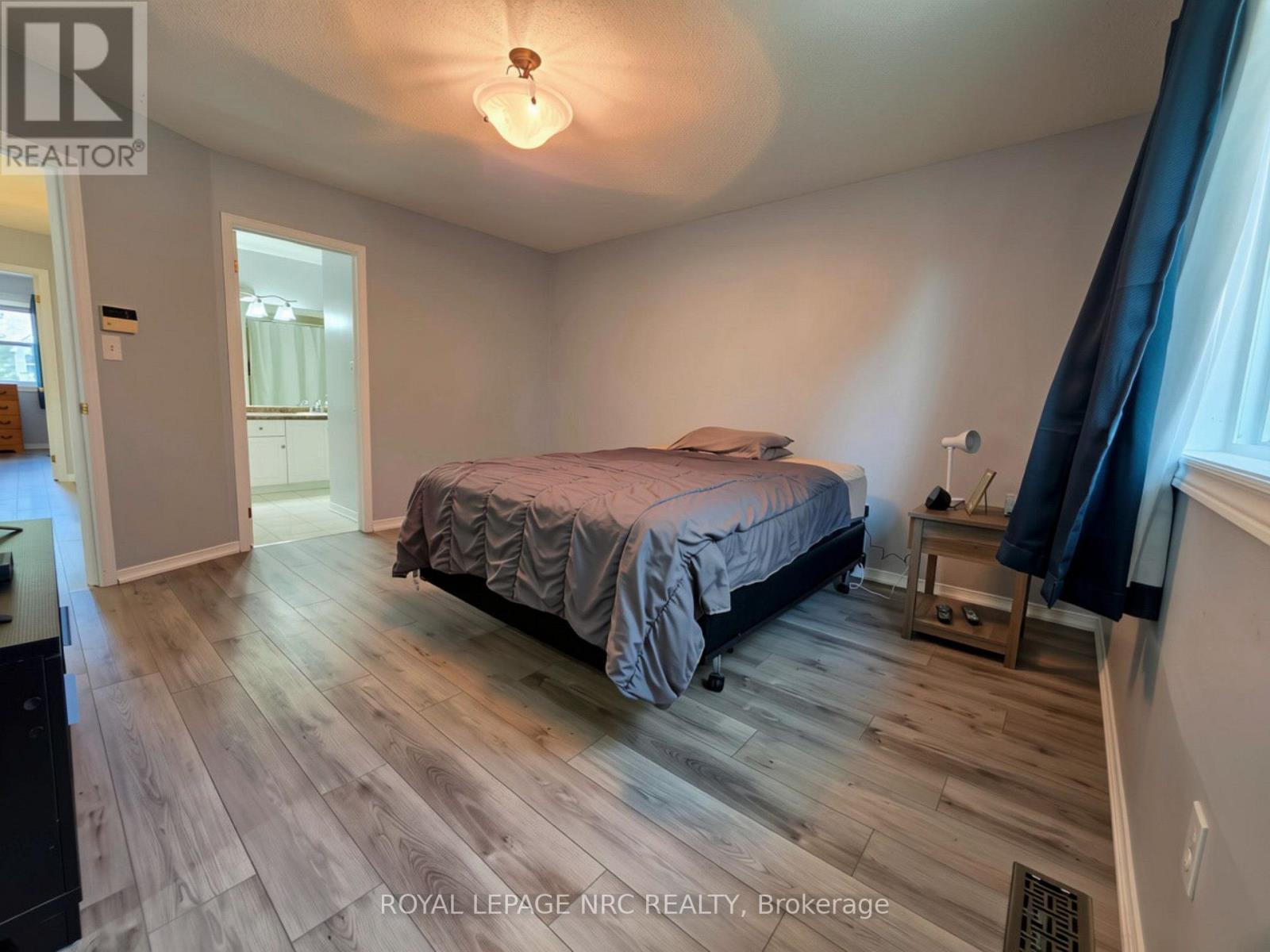 












28 - 5070 DRUMMOND ROAD

,
Niagara Falls (Cherrywood),




Ontario
L2E6E4

