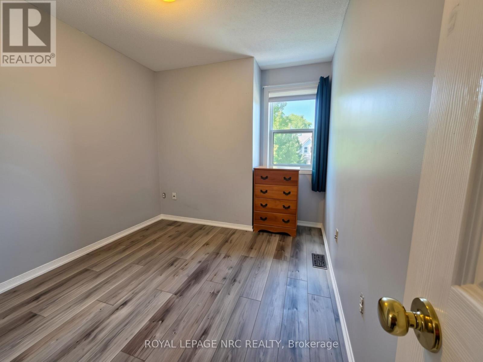 












28 - 5070 DRUMMOND ROAD

,
Niagara Falls (Cherrywood),




Ontario
L2E6E4

