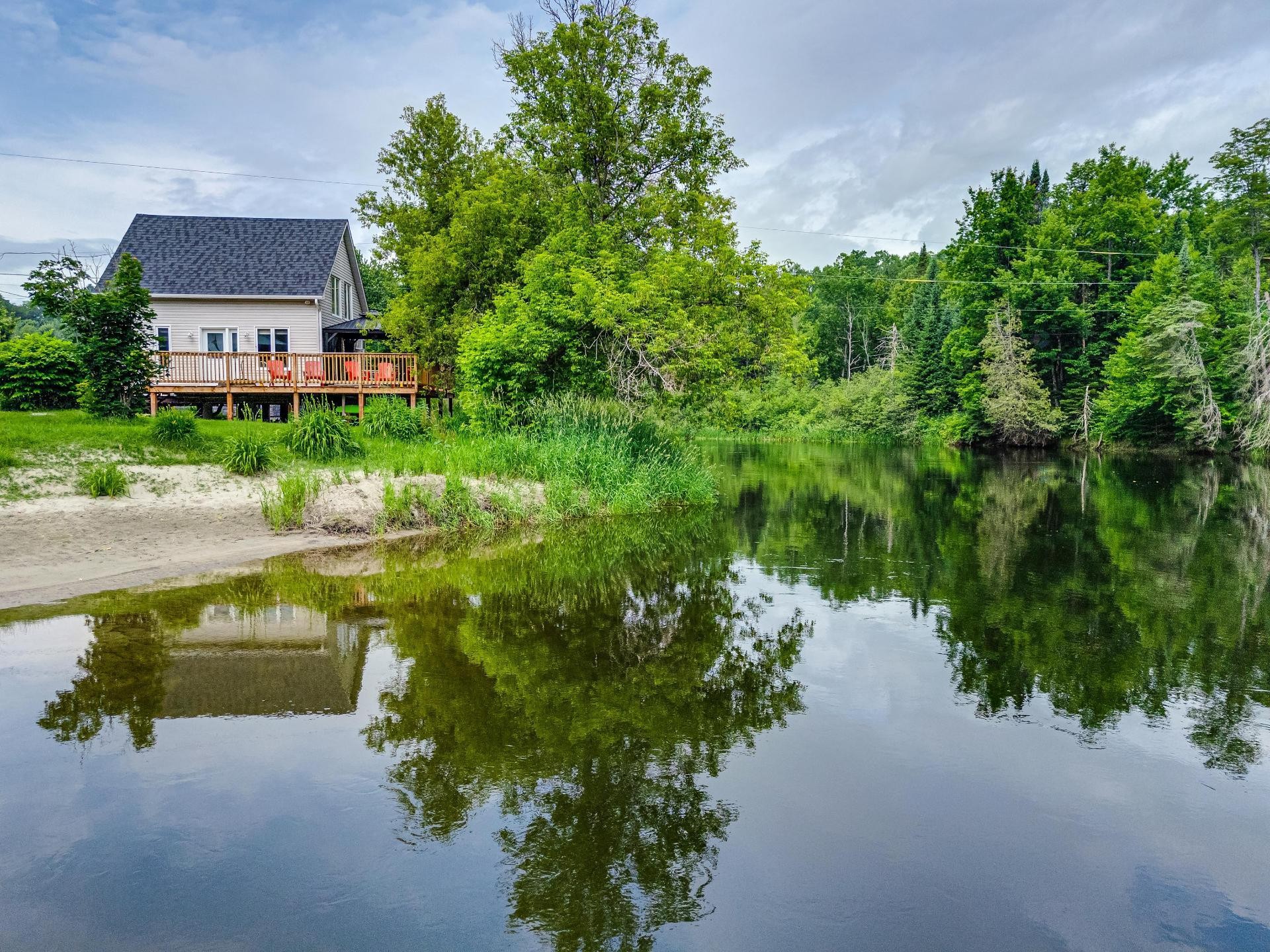 









273


Ch. Céré

,
Ripon,




QC
J0V1V0

