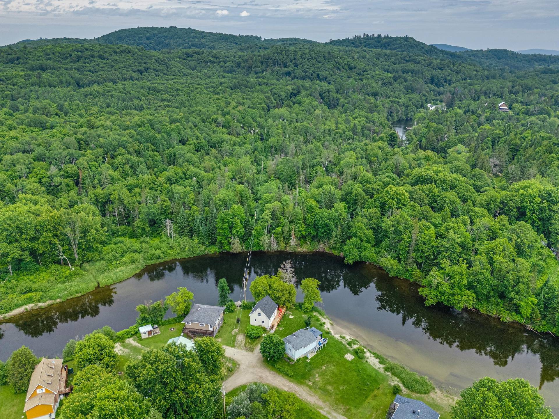 









273


Ch. Céré

,
Ripon,




QC
J0V1V0

