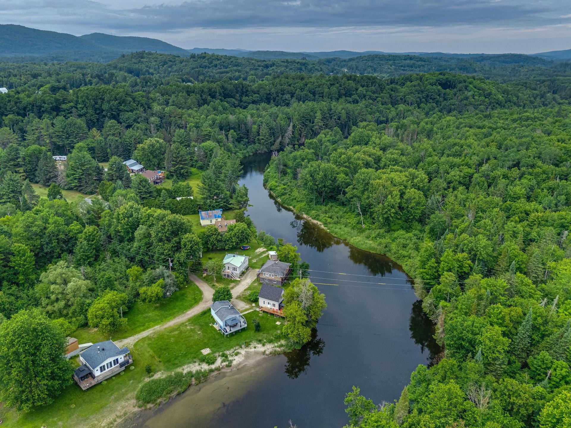 









273


Ch. Céré

,
Ripon,




QC
J0V1V0

