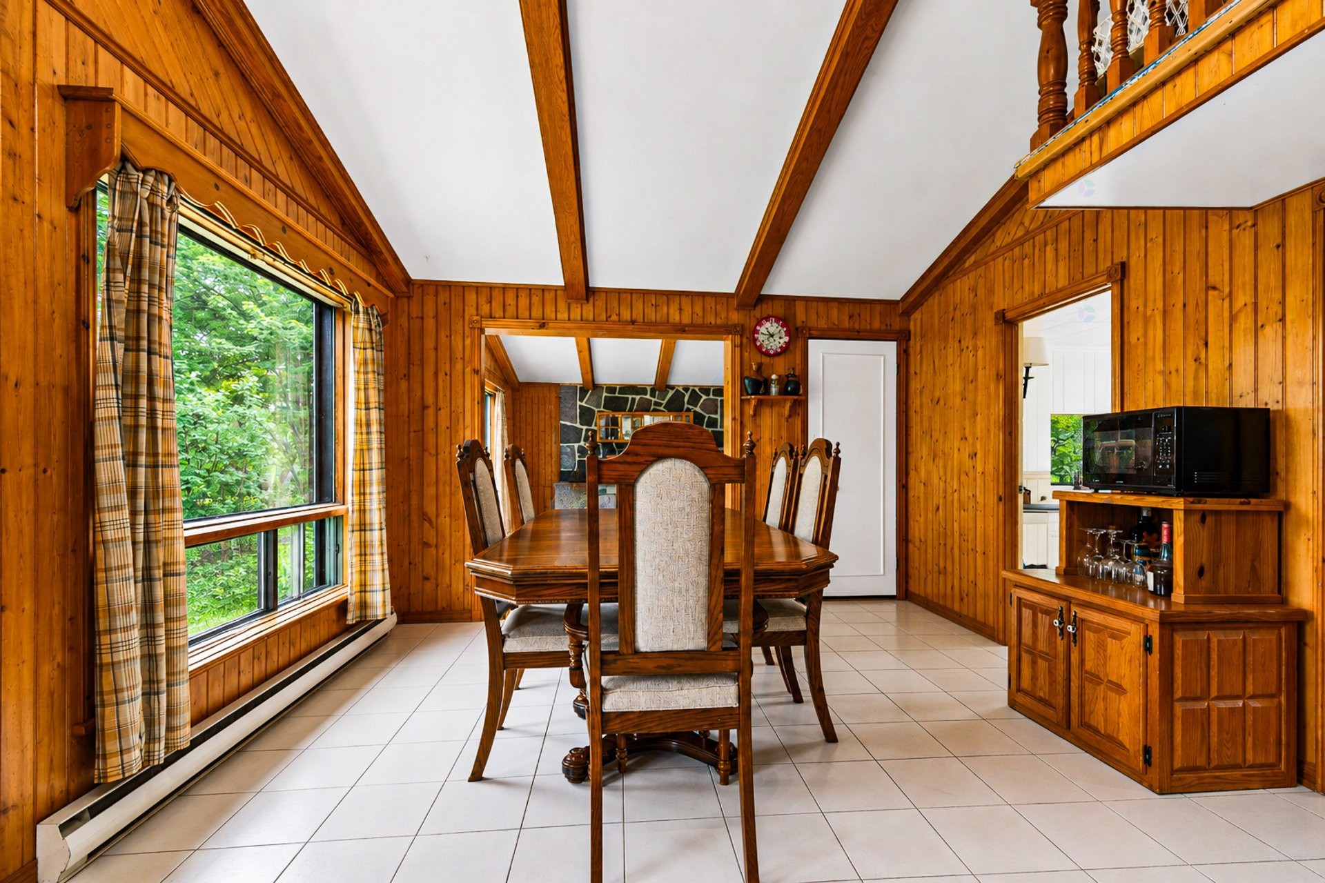 









135


Rue du Cap

,
Saint-Colomban,




QC
J5K2G6

