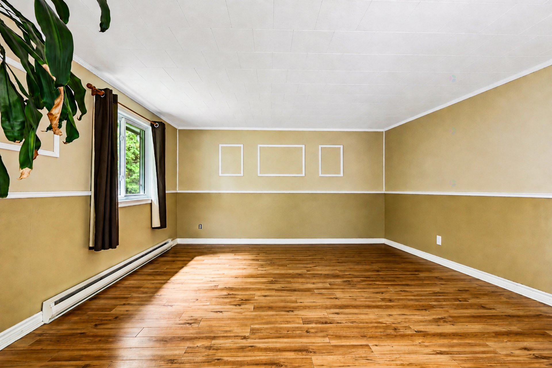 









135


Rue du Cap

,
Saint-Colomban,




QC
J5K2G6

