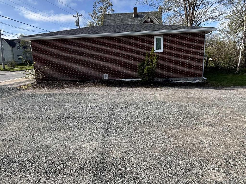 












14 Fraser Avenue

,
Sydney Mines,




NS
B1V 2B7

