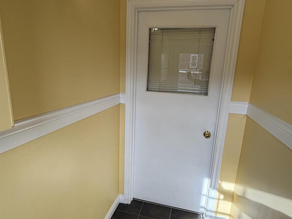 












14 Fraser Avenue

,
Sydney Mines,




NS
B1V 2B7

