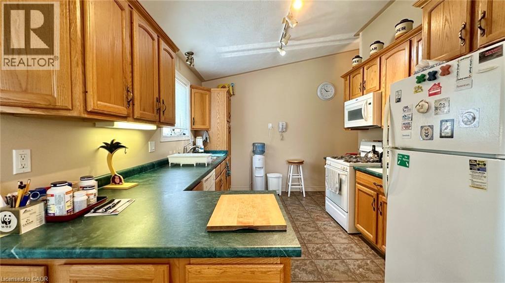 












418 LAKESHORE Road

,
Selkirk,




Ontario
N0A1P0

