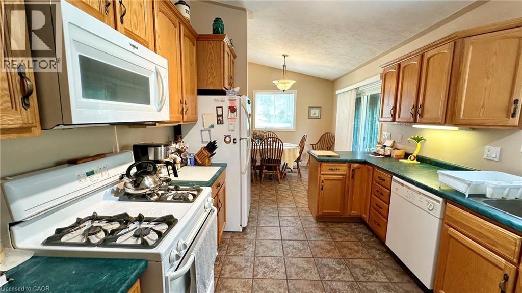 












418 LAKESHORE Road

,
Selkirk,




Ontario
N0A1P0

