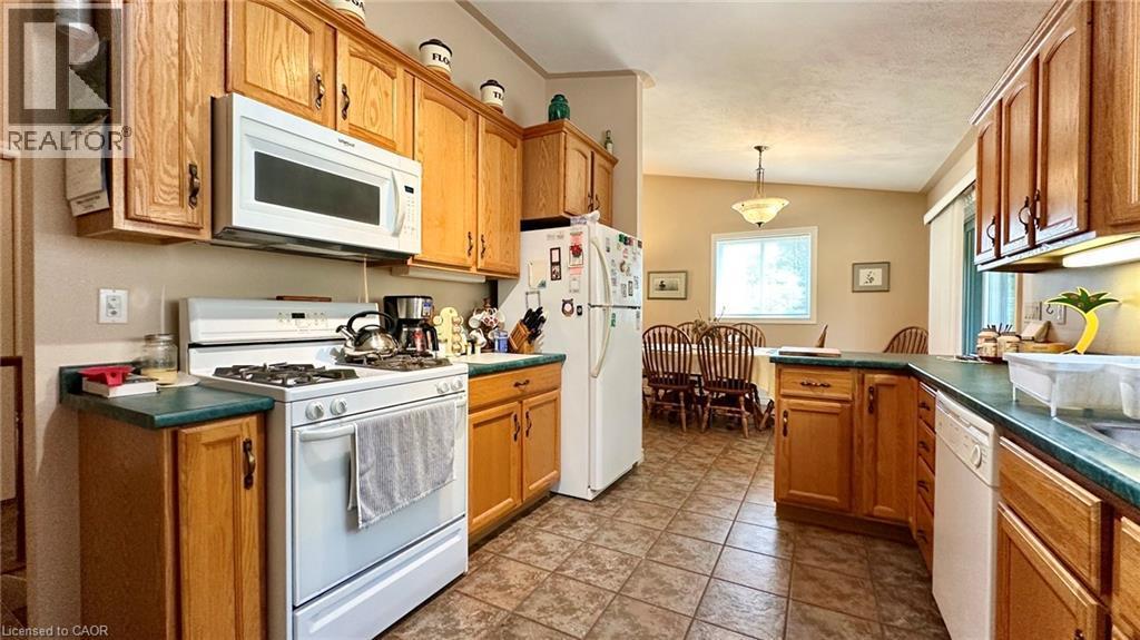 












418 LAKESHORE Road

,
Selkirk,




Ontario
N0A1P0

