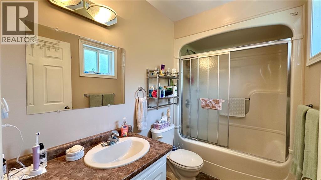 












418 LAKESHORE Road

,
Selkirk,




Ontario
N0A1P0


