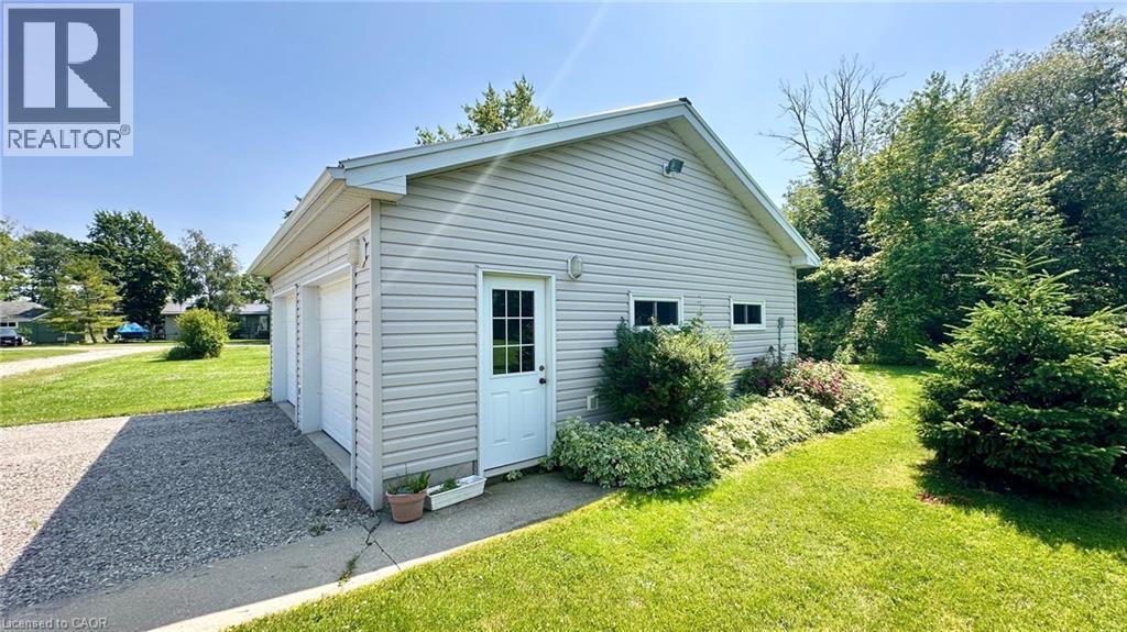 












418 LAKESHORE Road

,
Selkirk,




Ontario
N0A1P0

