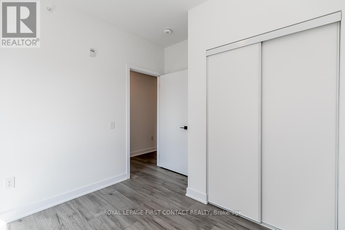 












101 - 8 CULINARY LANE

,
Barrie,




Ontario
L9J0J9

