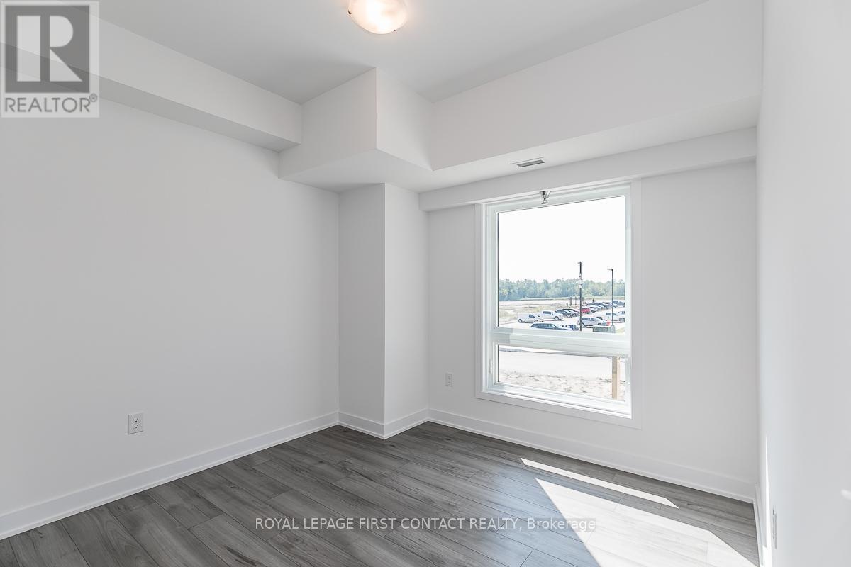 












101 - 8 CULINARY LANE

,
Barrie,




Ontario
L9J0J9


