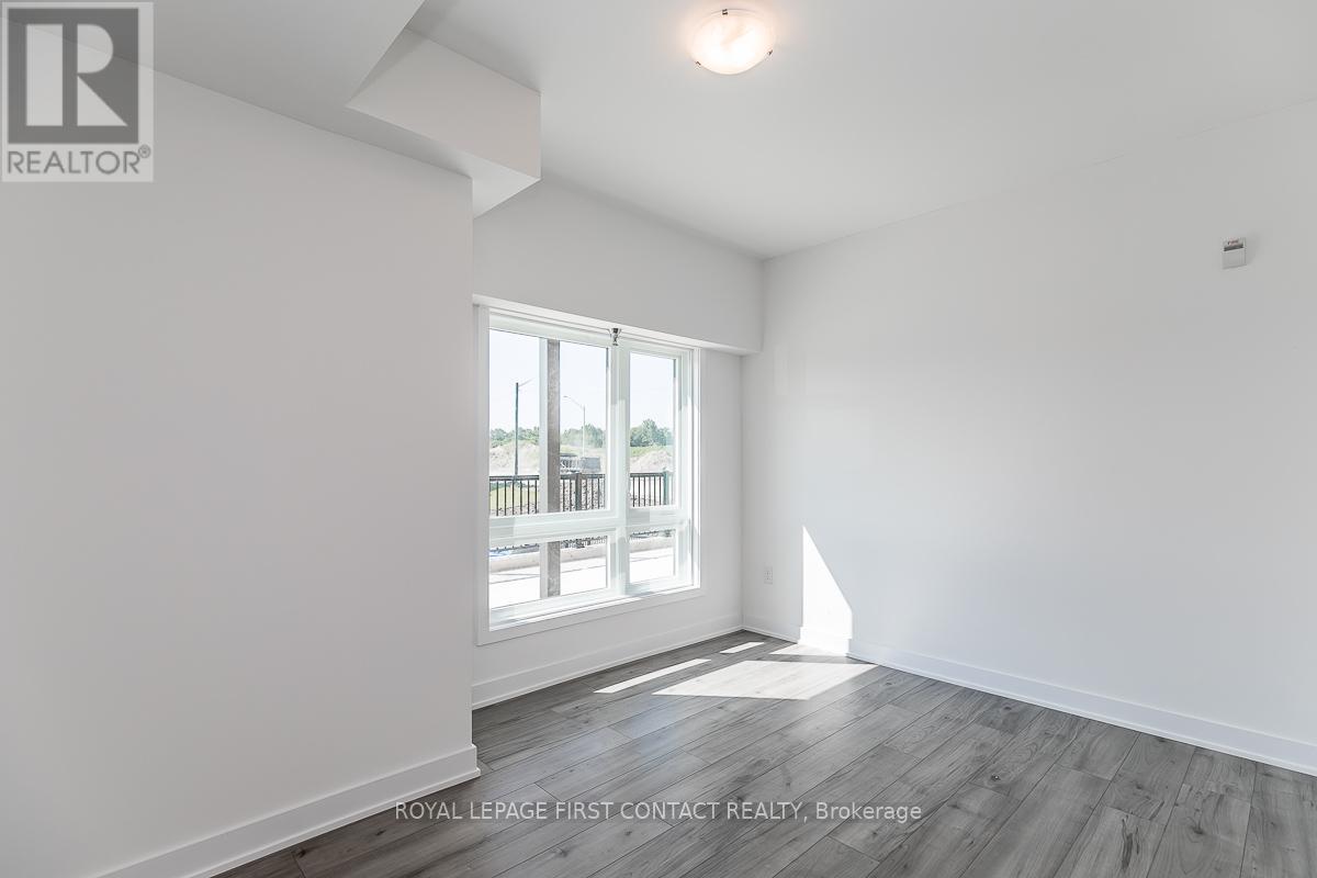 












101 - 8 CULINARY LANE

,
Barrie,




Ontario
L9J0J9

