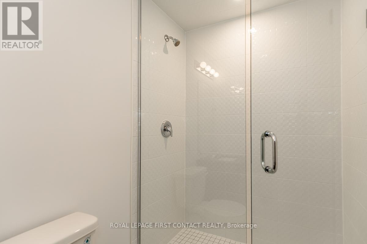 












101 - 8 CULINARY LANE

,
Barrie,




Ontario
L9J0J9

